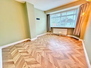 Knowle Close Great Sutton